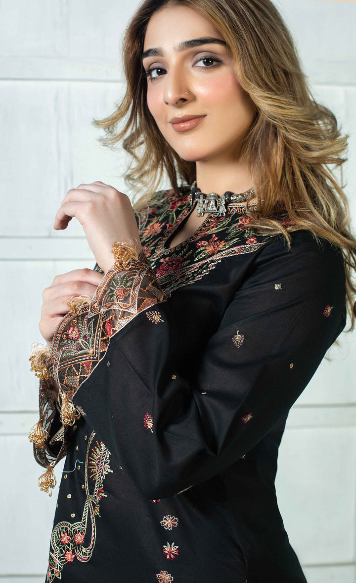 3 Piece - Luxury Embroidered Lawn Suit - AN001 - Anyesha clothes